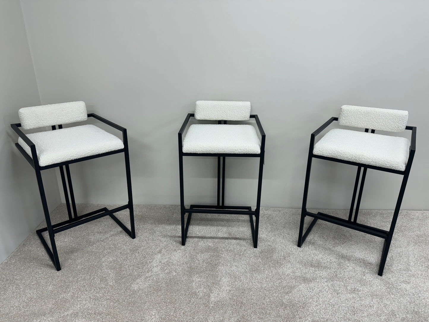 DG BOUCLE BAR STOOL