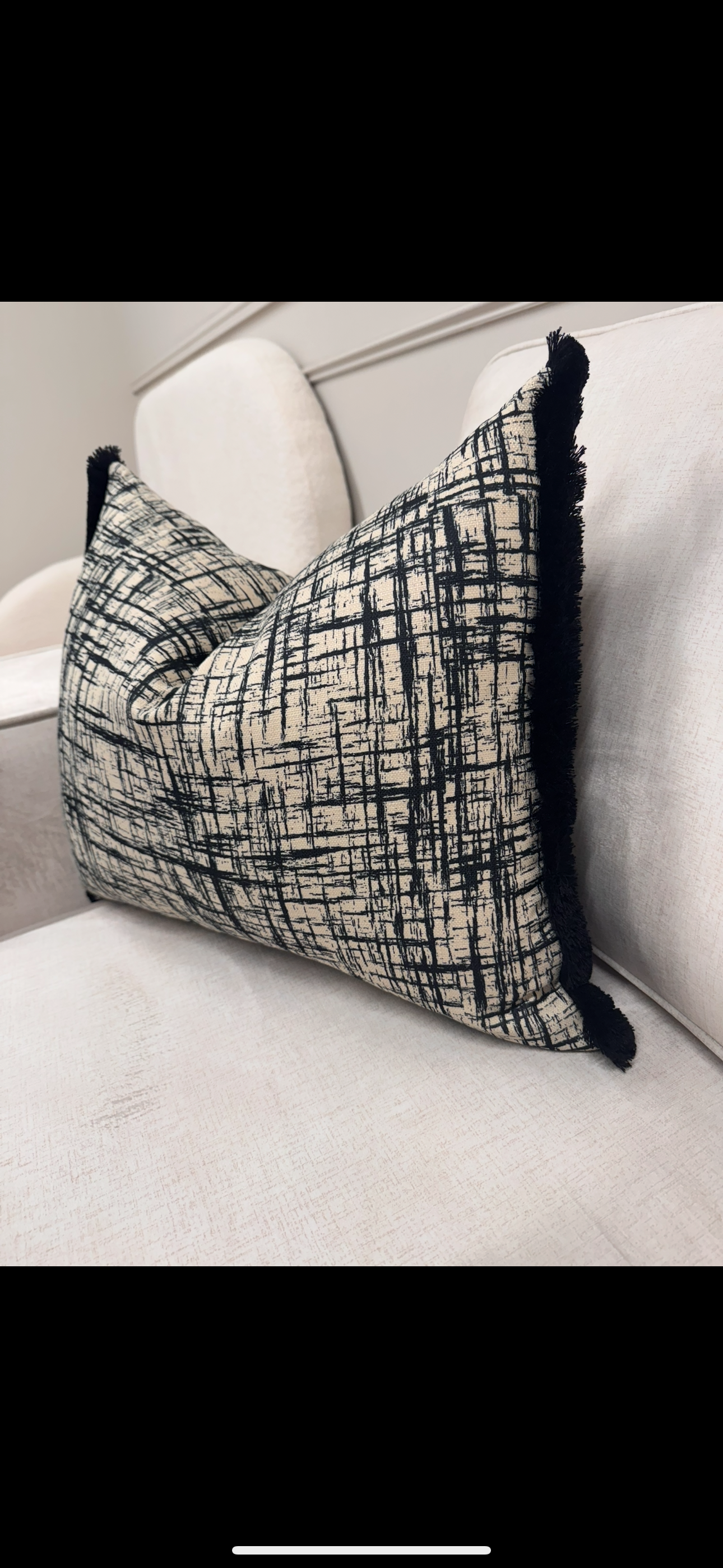 Abstract rectangular fringed scatter