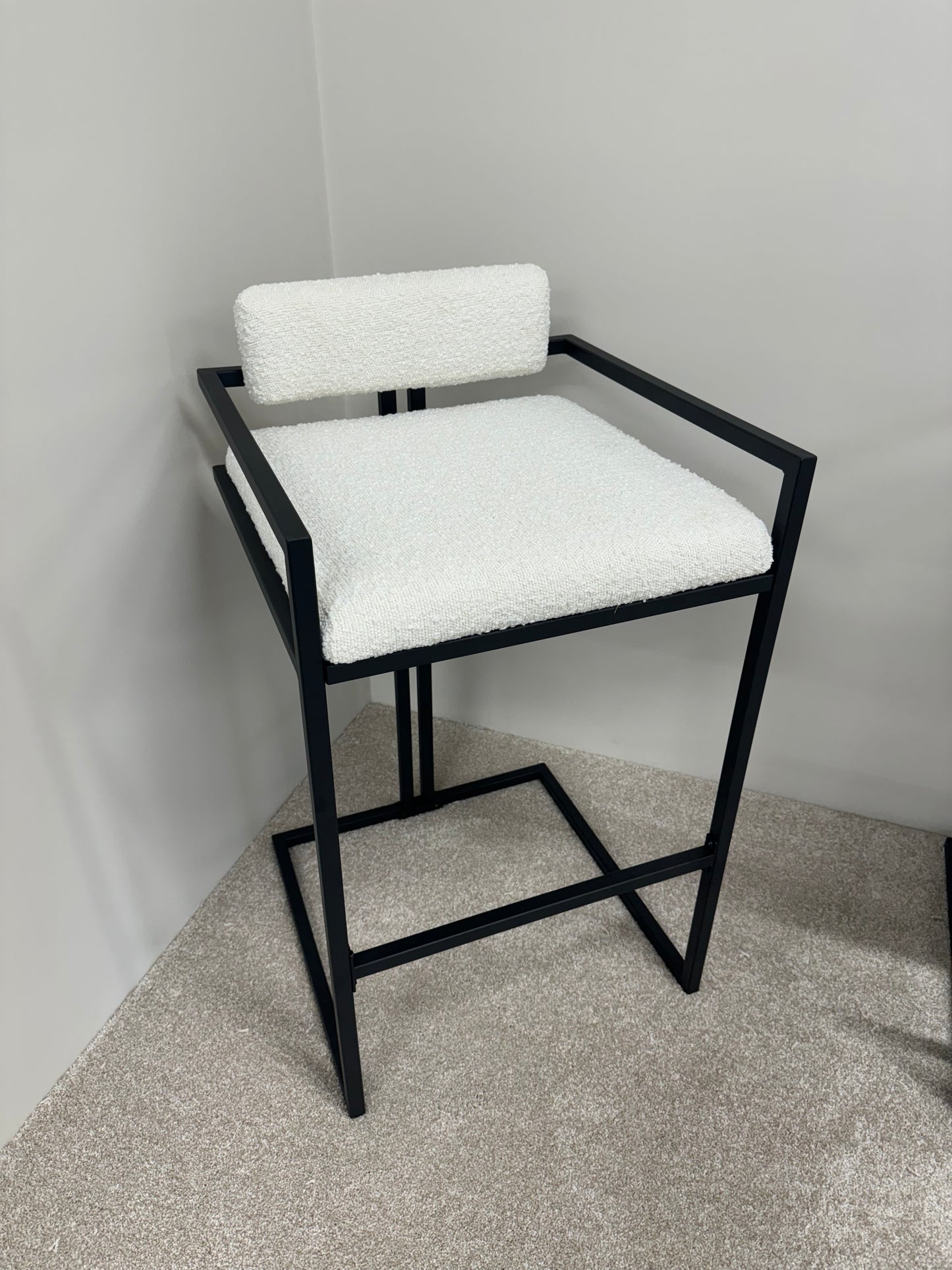 DG BOUCLE BAR STOOL